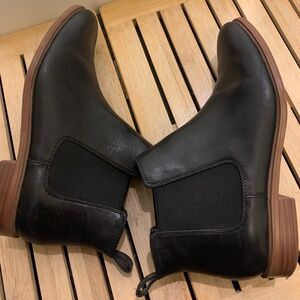 Clarks Women's Taylor Shine Chelsea Boot